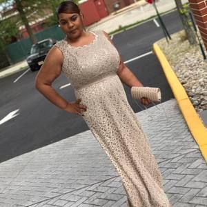 Meet your Posher, Ebony